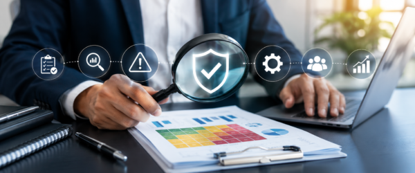 A auditoria para gestão de risco funciona como um raio-X da operação, revelando vulnerabilidades antes que elas se transformem em acidentes, roubos ou impactos financeiros.
